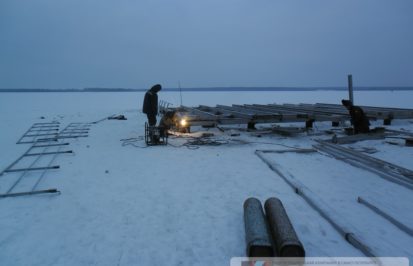 Строительство пирса на озере Отрадное